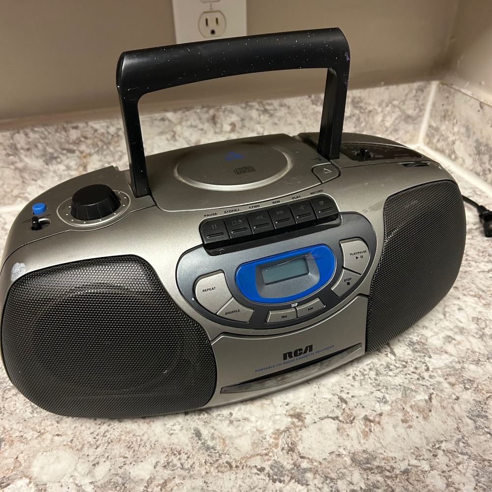 RCA Portable CD Radio Cassette Recorder‎ Player Boombox Silver RP-7968B Radio